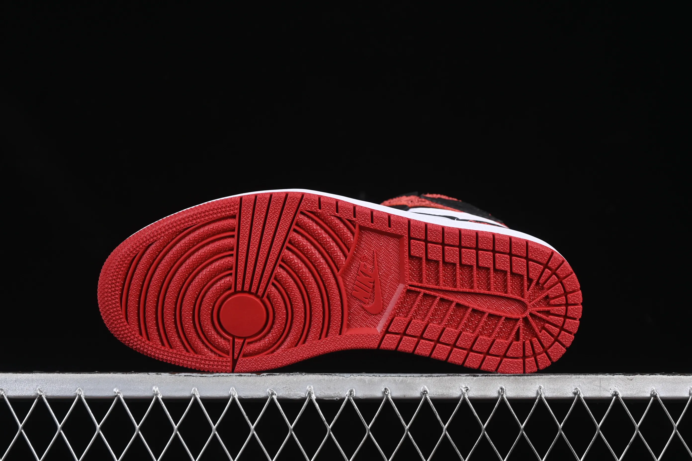 All categories Air Jordan Jordan series basketball shoes Air Jordan 1 High Air Jordan 1 High OG "Ruby" AJ1 Joe 1 Ruby high-top basketball shoes FD2596-602